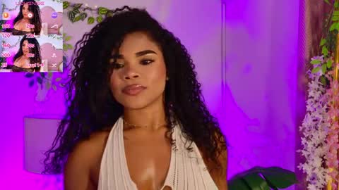 Snapshot of nahiarareina chatting on 04.08.26 NahiaraReina online show from 04.08.26