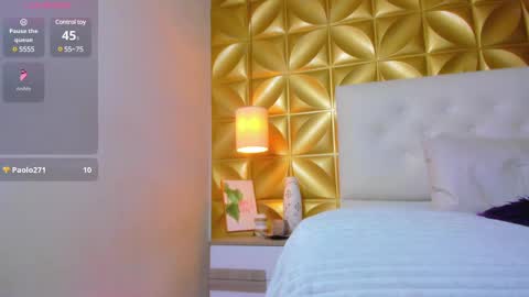 NahiaVictoria  online show from 03.06.25