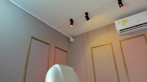 Nahimi online show from 12.20.25