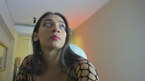 Snapshot of nahimithompson chatting on 04.18.26 Nahimi online show from 04.18.26
