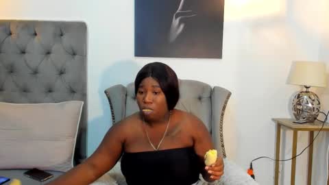 Snapshot of nahirobyy_ebonyy chatting on 11.28.25 nahirobyy ebonyy online show from 11.28.25