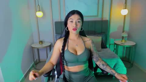 nahome_kuperth online show from 10.12.25