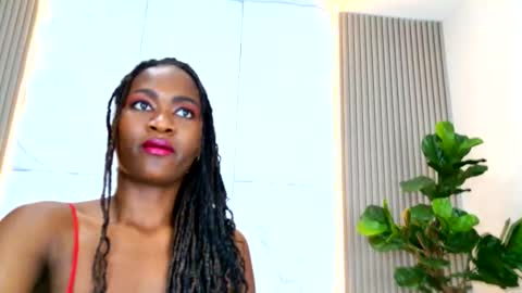 Snapshot of nahomi_williams_ chatting on 03.11.26 Nahomi online show from 03.11.26