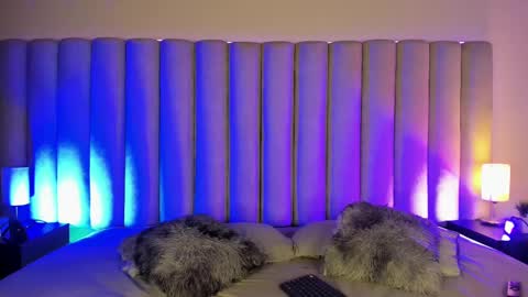  VICTORIA  online show from 02.22.25