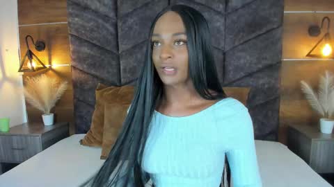 Snapshot of nahomicampbell_ chatting on 03.04.25 VICTORIA online show from 03.04.25