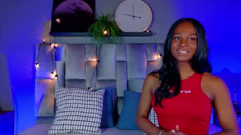 Snapshot of nahomicampbell_ chatting on 11.04.25 VICTORIA online show from 11.04.25