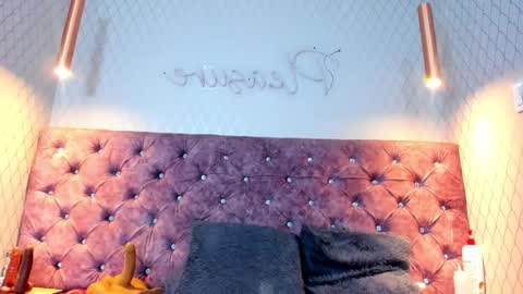 Snapshot of nahomifiresex chatting on 02.27.26 Nahomi online show from 02.27.26