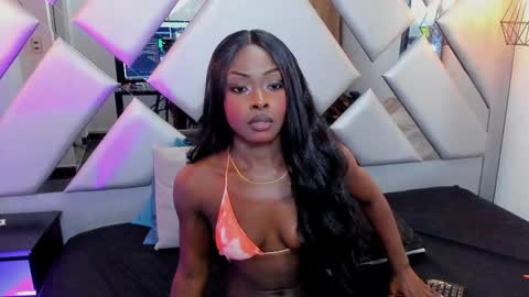 Snapshot of nahomii_hill chatting on 02.24.25 Nahomi online show from 02.24.25