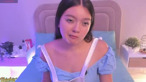Snapshot of nahommybell chatting on 04.29.26 nahommybell online show from 04.29.26