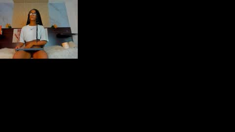 nahomy_james25 online show from 11.30.25