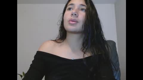 Snapshot of nahomy_rain chatting on 03.20.26 online show from 03.20.26