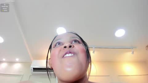 Nahomy online show from 02.25.25