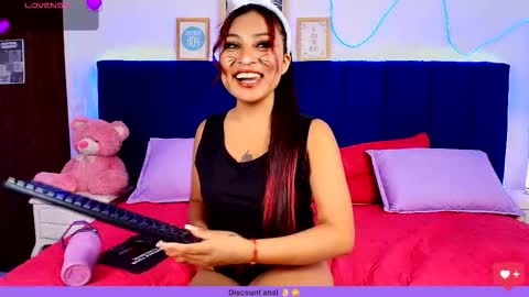 Naia online show from 03.25.26