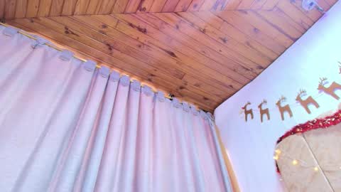 Naia x online show from 12.17.25