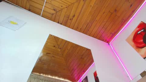 Naia x online show from 04.16.26