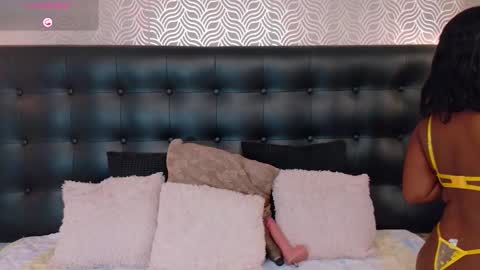 naiaramasson_ online show from 01.19.26