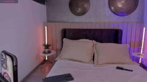 Naisha Ford online show from 01.15.26