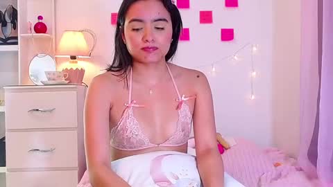 Snapshot of naissha chatting on 01.29.25 Naissha online show from 01.29.25