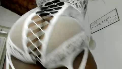 NAJAYLAINDEPENDENT MODEL online show from 01.17.25