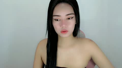 Snapshot of naked_stacey chatting on 06.20.26 Stacey online show from 06.20.26