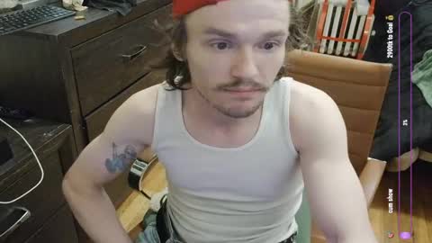 Snapshot of nakedboi420 chatting on 05.20.26 mid-west guy living on the east coast trying to figure out where to go next online show from 05.20.26