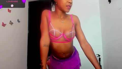 Snapshot of nala_j08 chatting on 11.21.25 N A L A NEW instagram nala jordan08 online show from 11.21.25