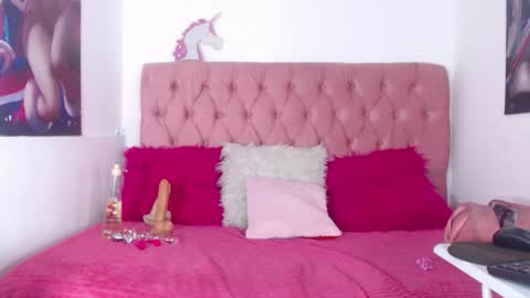 NALAROY online show from 10.27.25