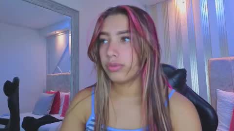 nami_sweet_ online show from 10.27.25