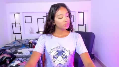 Namoi Smith online show from 03.06.25