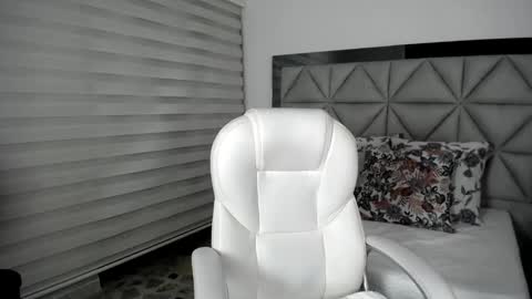 Snapshot of nana_levy chatting on 01.24.25 Nana levy online show from 01.24.25