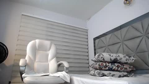 Snapshot of nana_levy chatting on 02.05.25 Nana levy online show from 02.05.25