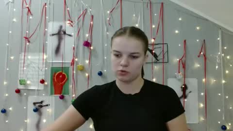 Nana online show from 11.28.25