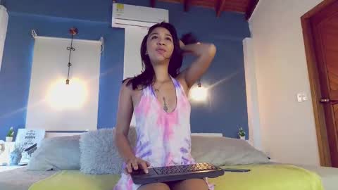 Nana Milan online show from 12.21.25