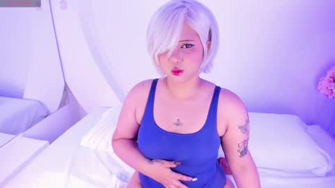 NanaOsaky online show from 11.19.25