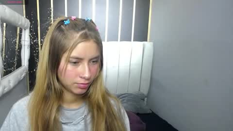 Snapshot of nancy_blonde chatting on 04.24.26 nancy blonde online show from 04.24.26