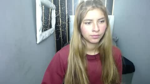 Snapshot of nancy_blonde chatting on 04.27.26 nancy blonde online show from 04.27.26