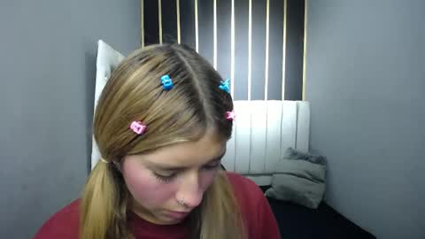 Snapshot of nancy_blonde chatting on 04.28.26 nancy blonde online show from 04.28.26