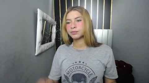 Snapshot of nancy_blonde chatting on 05.30.26 nancy blonde online show from 05.30.26