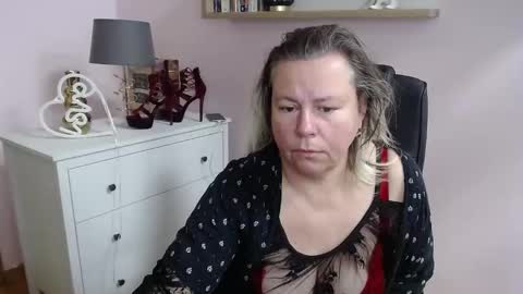 Snapshot of nancy_sugar chatting on 01.11.25 Nancy online show from 01.11.25