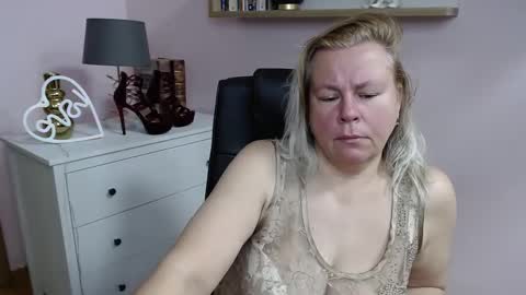 Snapshot of nancy_sugar chatting on 02.04.25 Nancy online show from 02.04.25