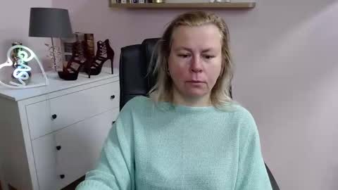 Snapshot of nancy_sugar chatting on 02.12.25 Nancy online show from 02.12.25