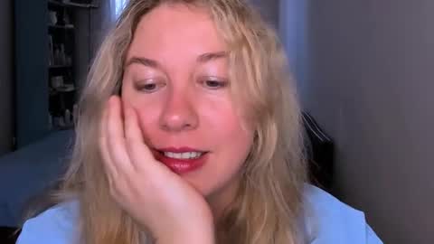 Snapshot of nancysanders chatting on 06.16.26 Nancy online show from 06.16.26