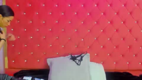 nanis james15 online show from 04.01.26