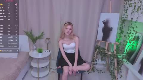 Snapshot of nannetteterrill chatting on 04.14.26 nannetteterrill online show from 04.14.26