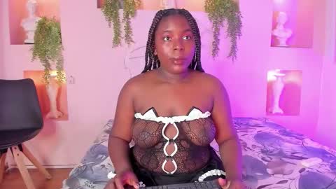 Snapshot of nanymoreno chatting on 09.24.25 nanymoreno online show from 09.24.25