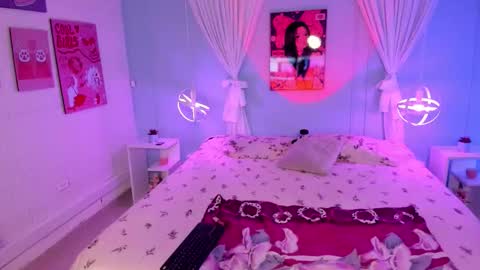 Snapshot of naomi_campell chatting on 02.13.26 Naomi online show from 02.13.26