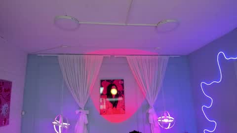 Snapshot of naomi_campell chatting on 02.16.26 Naomi online show from 02.16.26