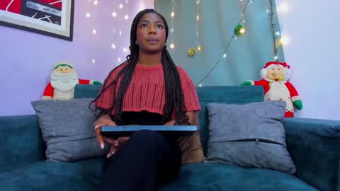 Snapshot of naomi_jones13 chatting on 12.29.24 Nahomi Jones online show from 12.29.24