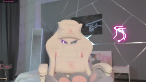 naomi_reiss online show from 04.11.26