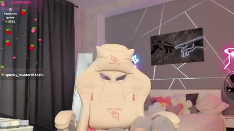 naomi_reiss online show from 06.18.26
